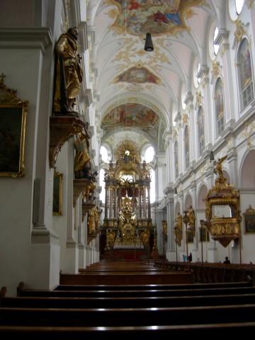 Peterskirche Munique Na dúvida, embarque (1) (Small)