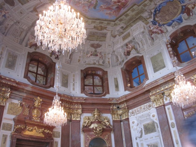 interior Schloss Belvedere Klimt Viena Áustria na duvida embarque