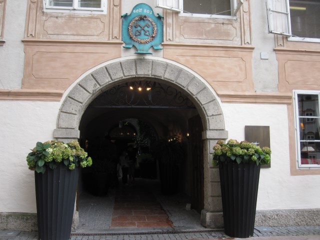 restaurante mais antigo da Europa, Salzburg_ Na dúvida embarque (Small)