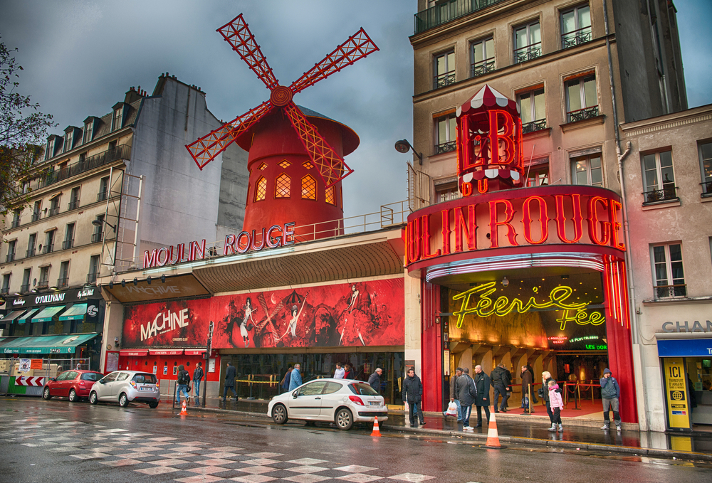 Moulin Rouge_Paris_França_Na dúvida embarque