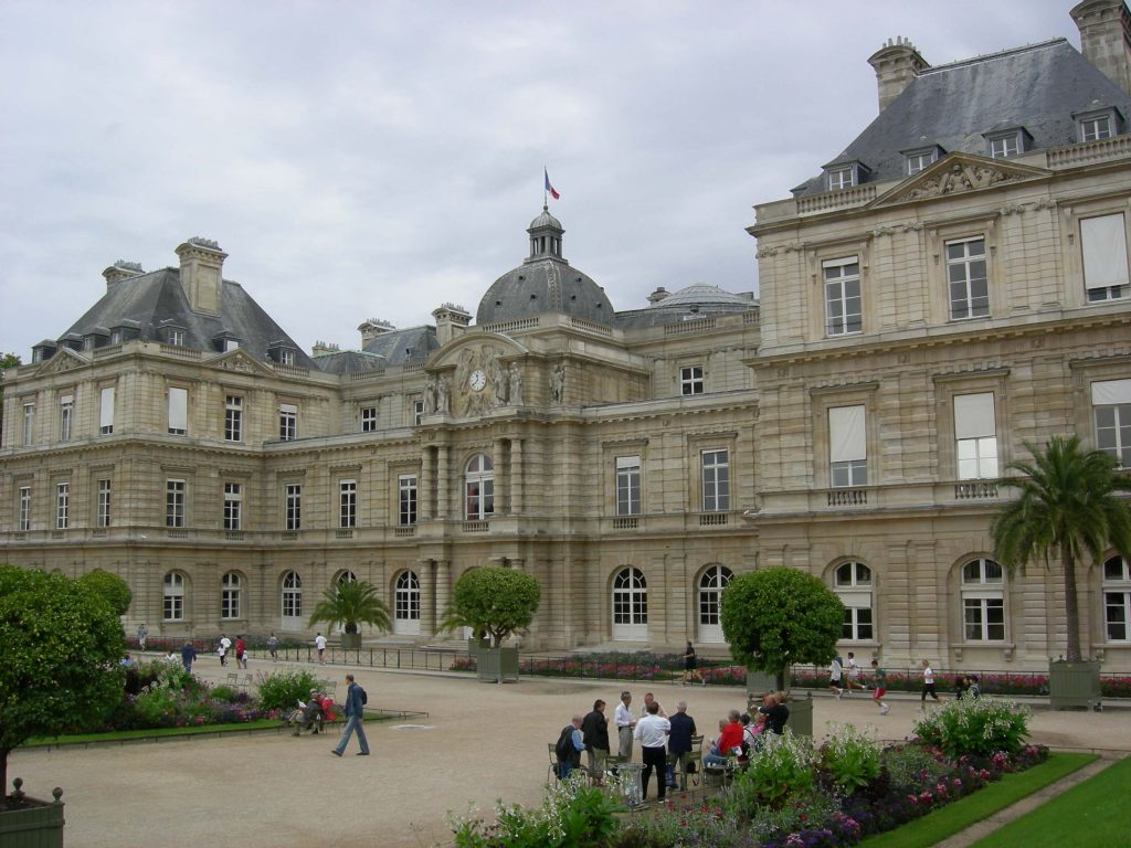 domindo em Paris_ parque e praça_Na dúvida embarque