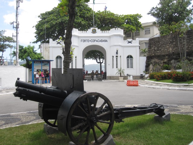 Forte de Copacabana, Rio de Janeiro, Na dúvida embarque