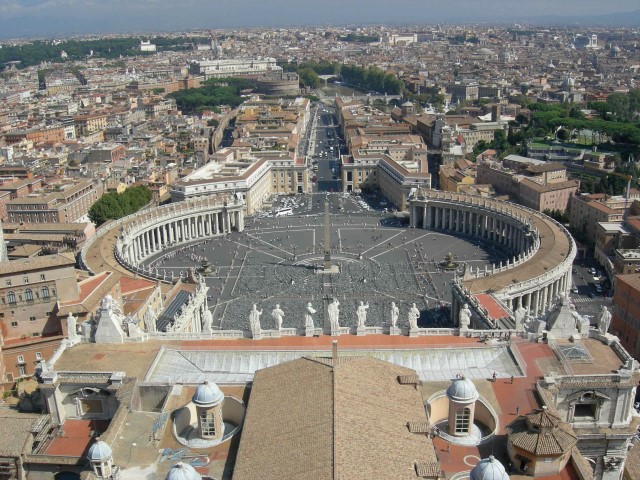 Praça São Pedro vista da Basílica de São Pedro Vaticano Roma Italia Na dúvida embarque