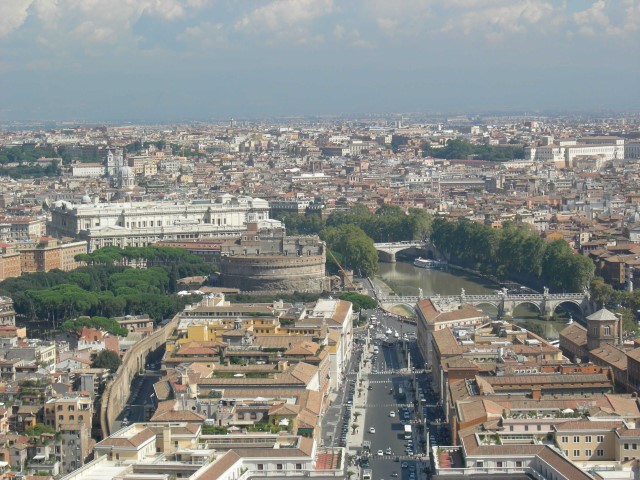 Vista de Roma do alto da Basílica de São Pedro Vaticano Roma Italia Na dúvida embarque