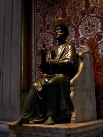 estátua de São Pedro Basílica de São Pedro Vaticano Roma Italia Na dúvida embarque