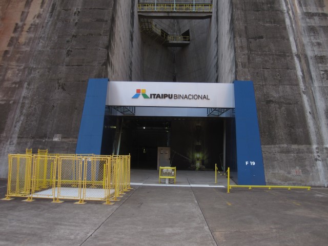 usina Hidrelétrica Itaipu Na dúvida embarque