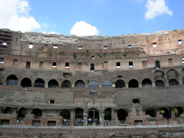 Coliseu Roma Na dúvida embarque (5) (Small)