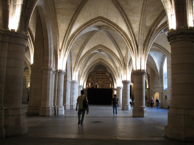 Conciergerie Paris Na dúvida embarque (1) (Small)