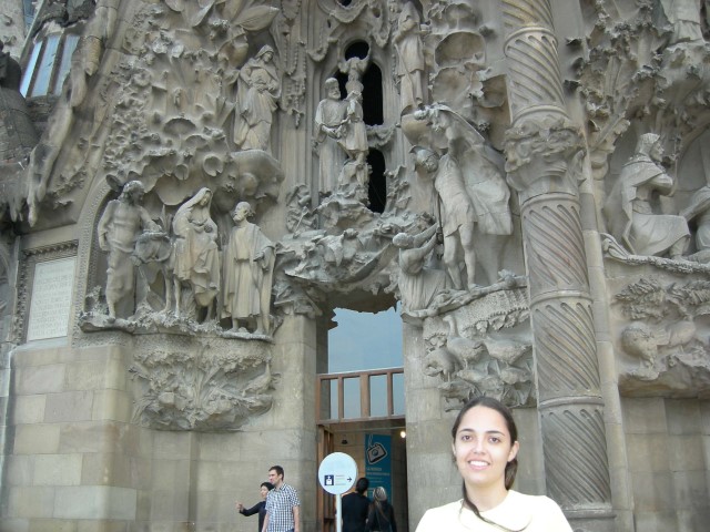 Sagrada Familia Gaudí Barcelona Na dúvida embarque (6) (Small)