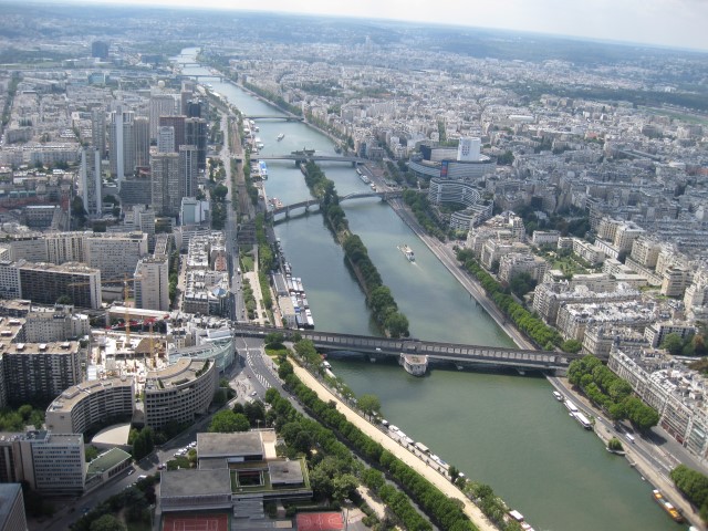 Torre Eiffel Paris França Na dúvida embarque