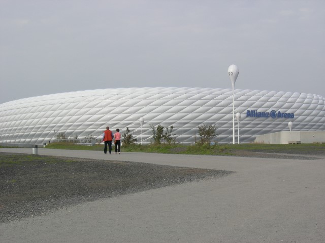 Allianz Arena Munique Na dúvida embarque (2) (Small)