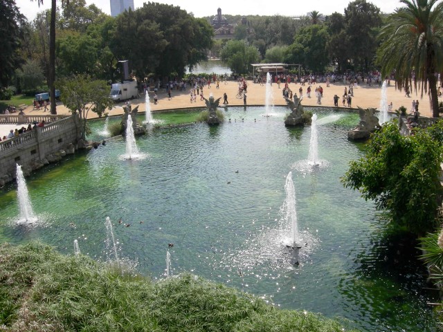 Barcelona Parc de la Ciutadella Na dúvida embarque (8) (Small)