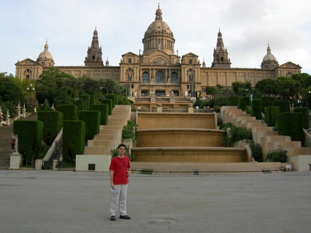 Museu Nacional da Catalunha Barcelona Na dúvida embarque (1) (Small)