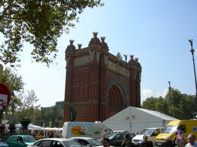 Passeig Lluis Companys Dia Nacional da Catalunha Na dúvida embarque (6) (Small)