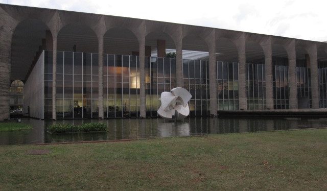 Palácio do Itamaraty Brasília _ blog Na dúvida, embarque (Small)