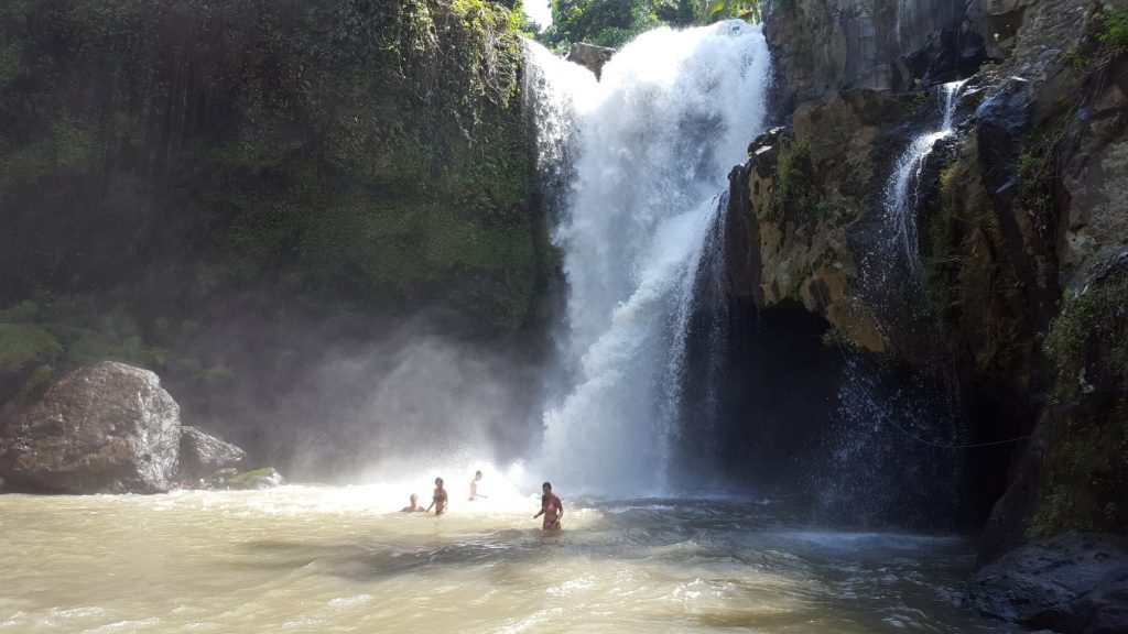 cachoeira-indonesia-ubud-2-medium
