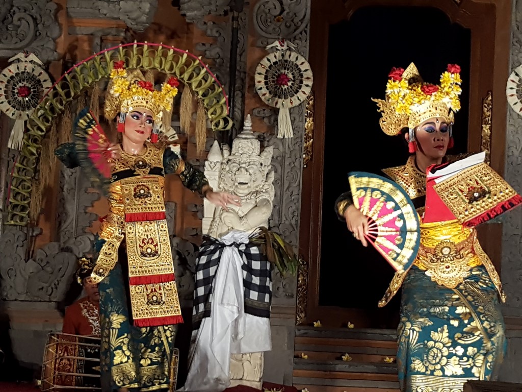 legong-dance-ubud-1-medium