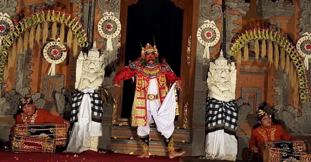 legong-dance-ubud-5-medium