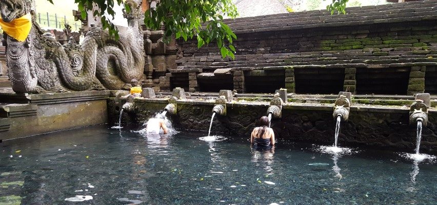 pura-tirta-empul-4-small