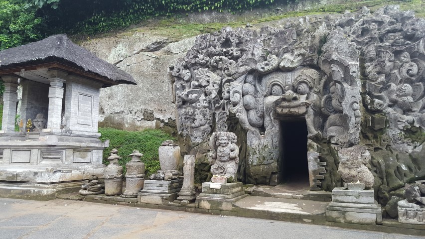 elephant-cave-small