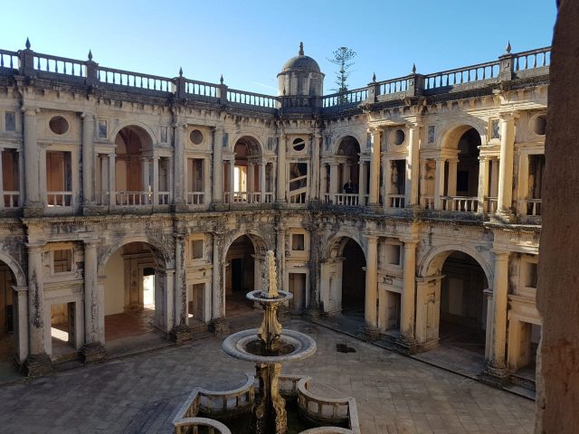 roteiro de carro pelo centro de portugal